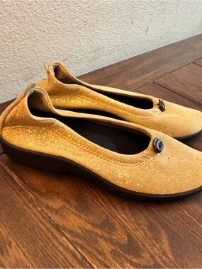 Arcopedico L14 Women's Slip-On tan with gold size 42